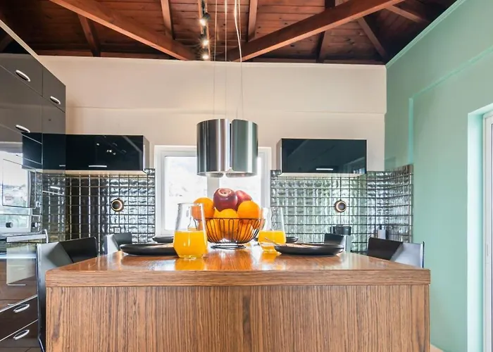 Alpha Delight 3 Bedroom 하니아