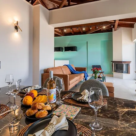 Alpha Delight 3 Bedroom Διαμέρισμα *