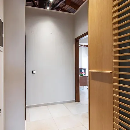 Διαμέρισμα Alpha Delight 3 Bedroom