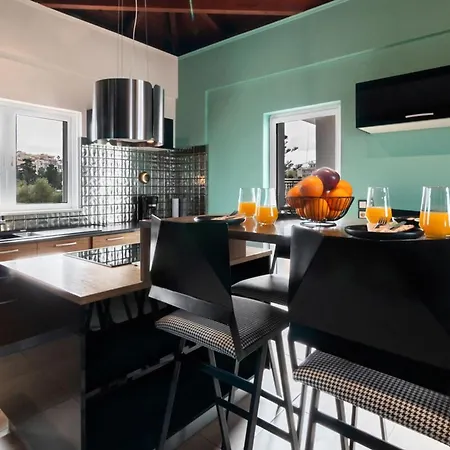 Alpha Delight 3 Bedroom Διαμέρισμα *