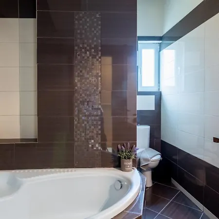Alpha Delight 3 Bedroom Appartamento La Canea