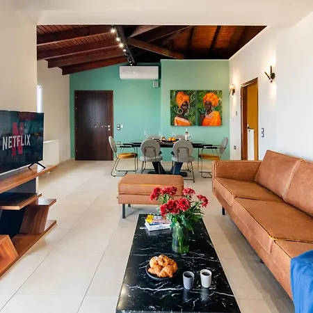 Alpha Delight 3 Bedroom דירה